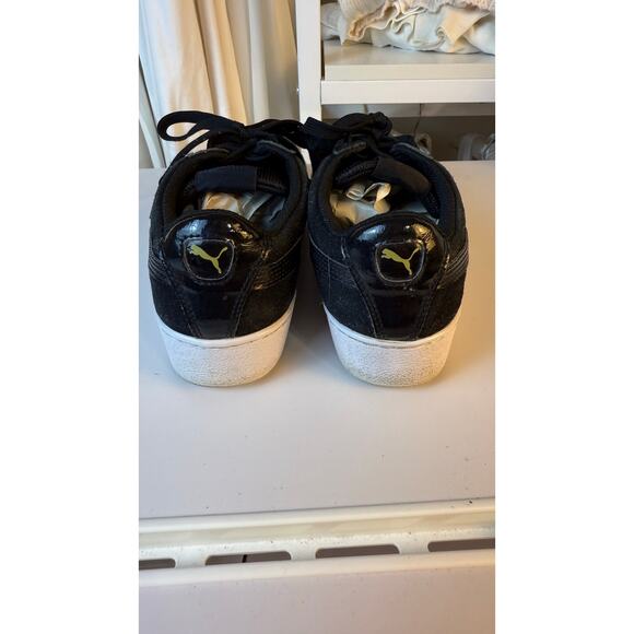 Puma Black suede low top tennis shoes, women’s 9 1/2. Classic S0418 - Picture 6 of 12